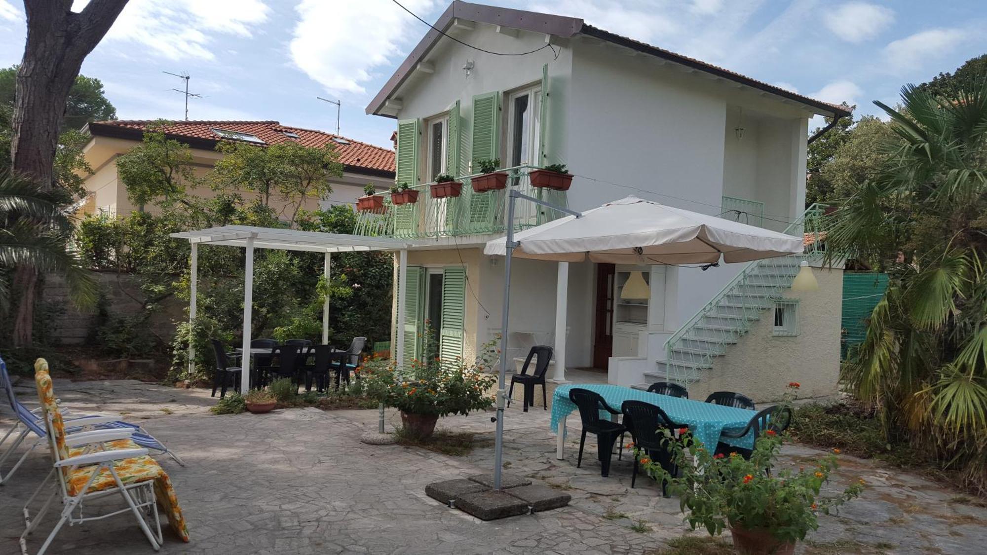 Le Mura Holiday Home Марина ди Пиетрасанта Екстериор снимка